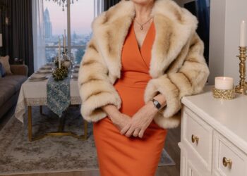 Я больше не хочу видеть тебя и твою саранчу в своём доме